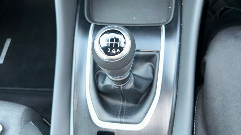 Nissan Qashqai 1.3 DiG-T MH N-Connecta 5dr Petrol Hatchback